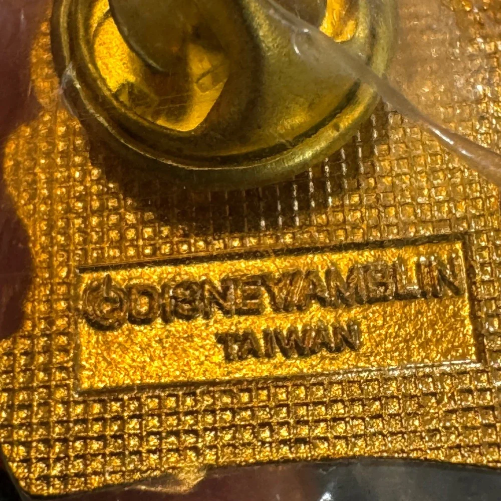 Vintage Disneyland Roger Rabbit Benny the Cab Pin Disney Amblin Taiwan Enamel